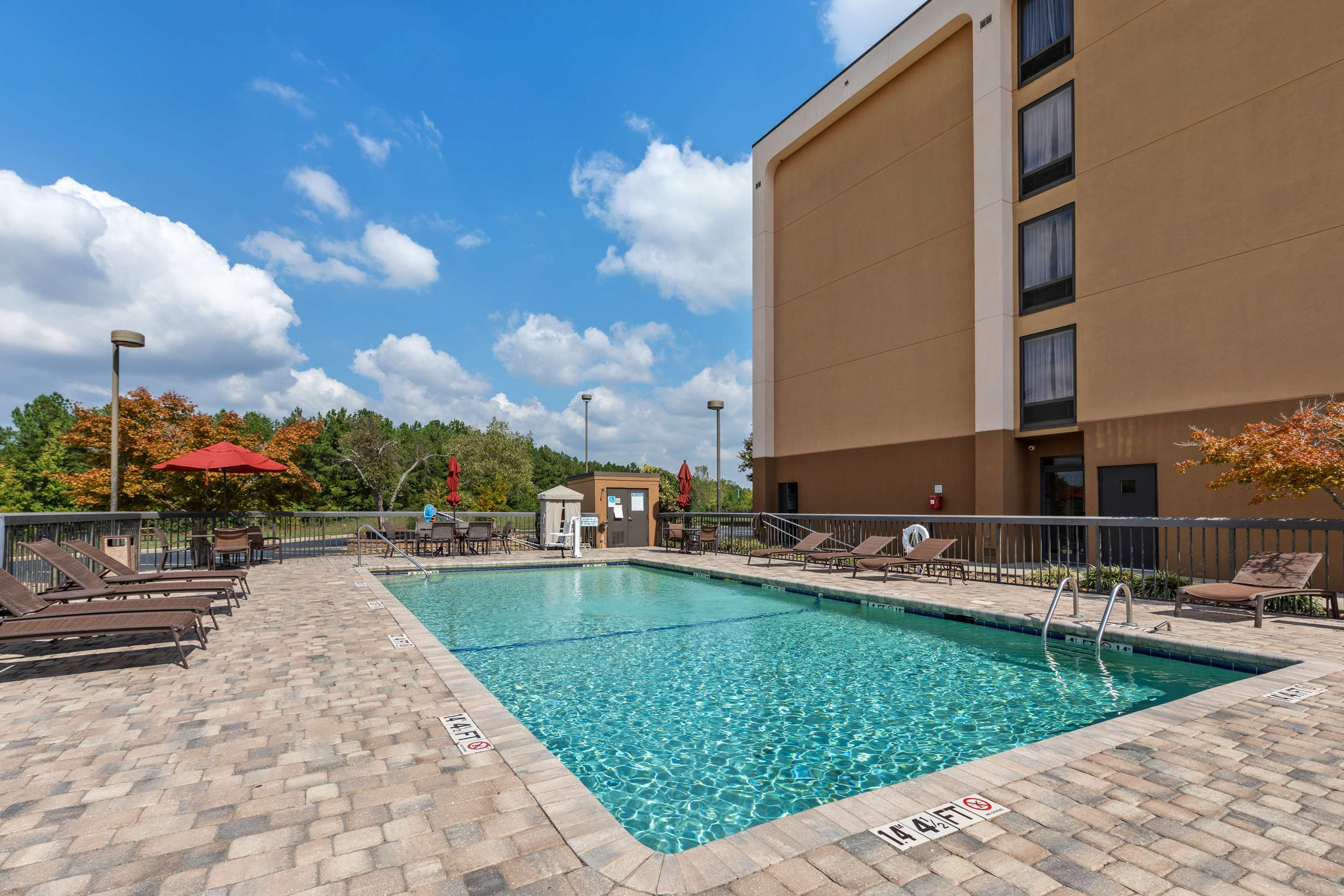 Pool | Hampton Inn Rock Hill