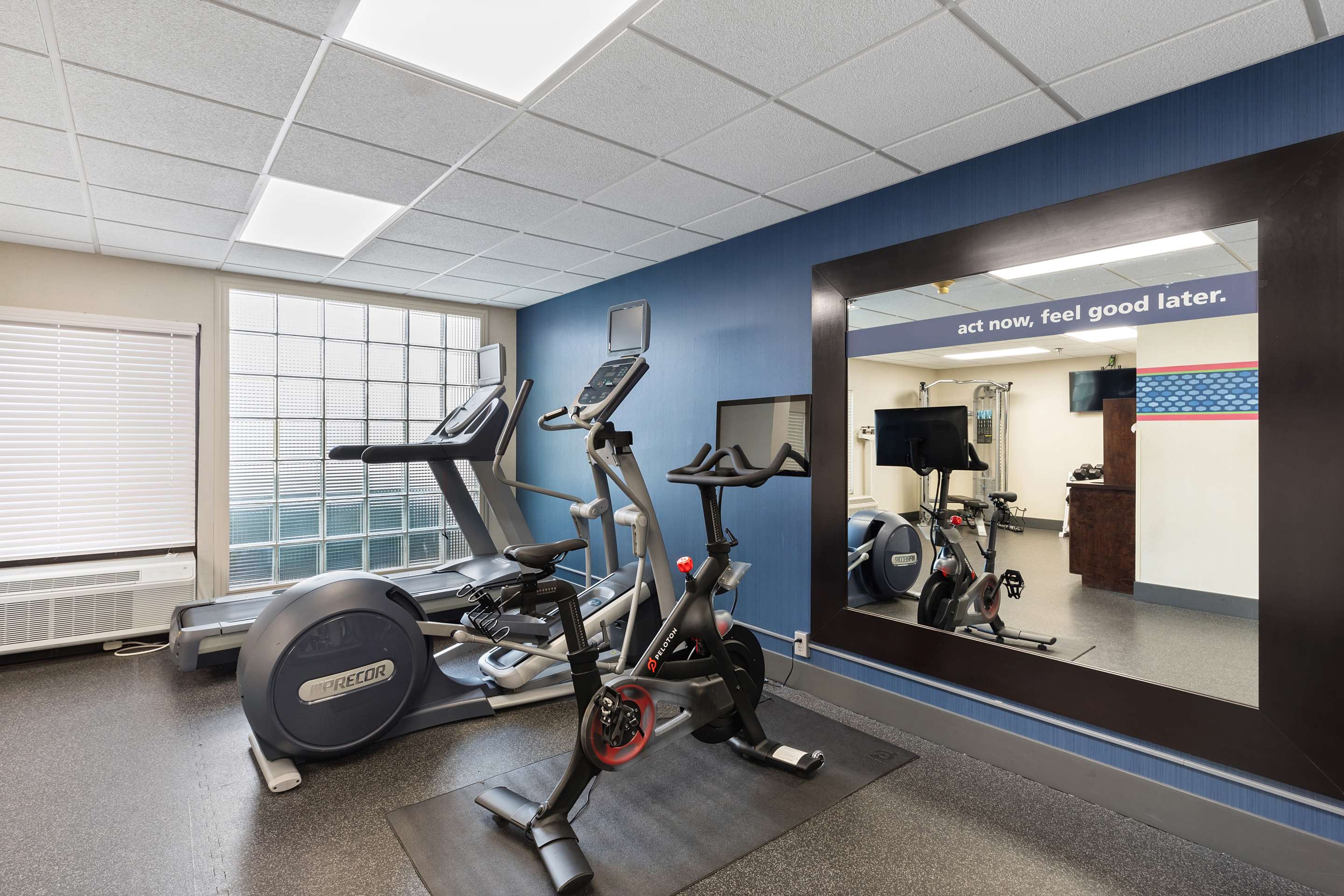 Health club fitness center gym | Hampton Inn Rock Hill