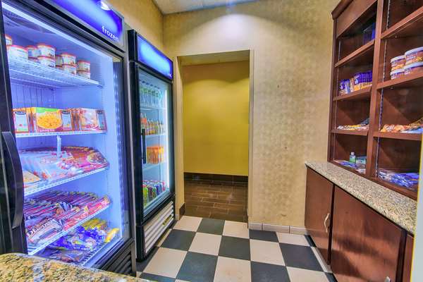 Restaurant - Hampton Inn & Suites Ridgecrest