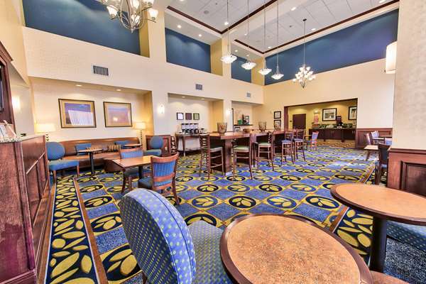 Amenities - Hampton Inn & Suites Ridgecrest