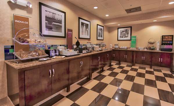 Amenities - Hampton Inn & Suites Ridgecrest