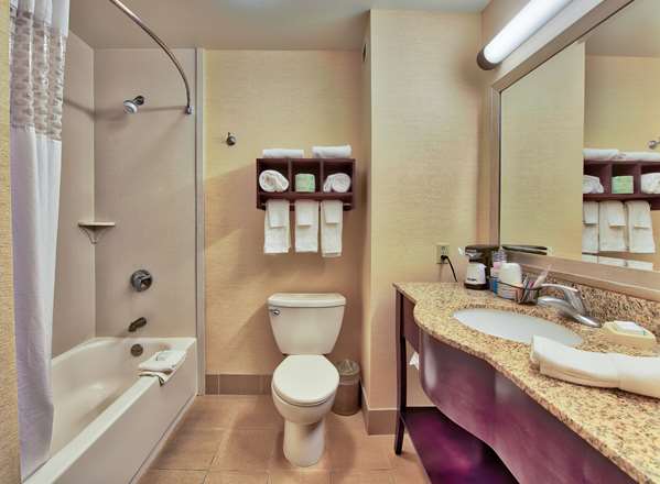  - Hampton Inn & Suites Ridgecrest