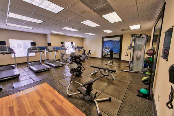Fitness/ Exercise Room - Hampton Inn & Suites Ridgecrest