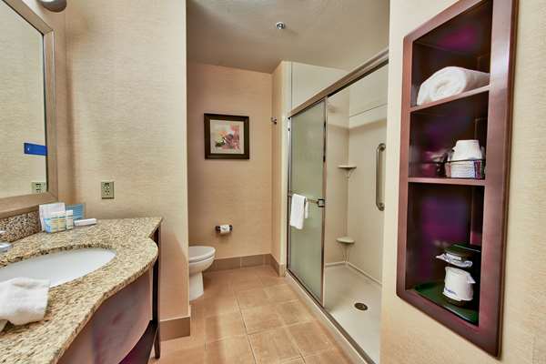  - Hampton Inn & Suites Ridgecrest