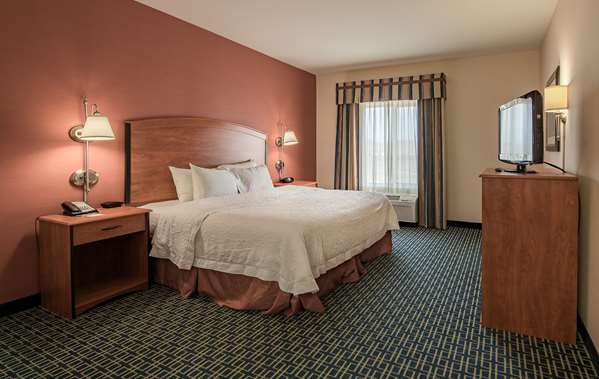  - Hampton Inn & Suites Ridgecrest