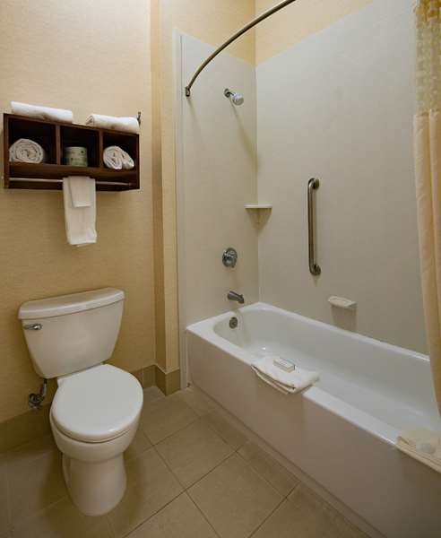  - Hampton Inn & Suites Ridgecrest