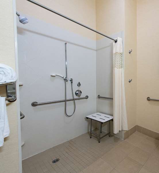  - Hampton Inn & Suites Ridgecrest