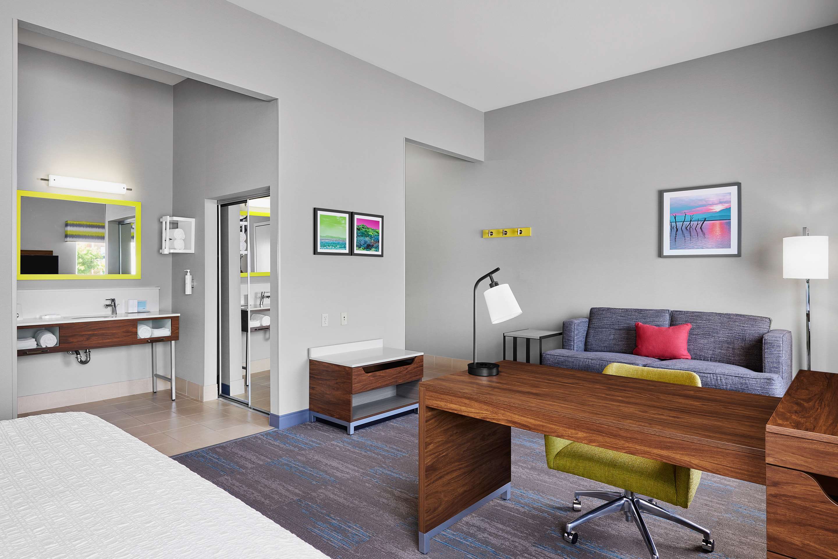 Guest room
