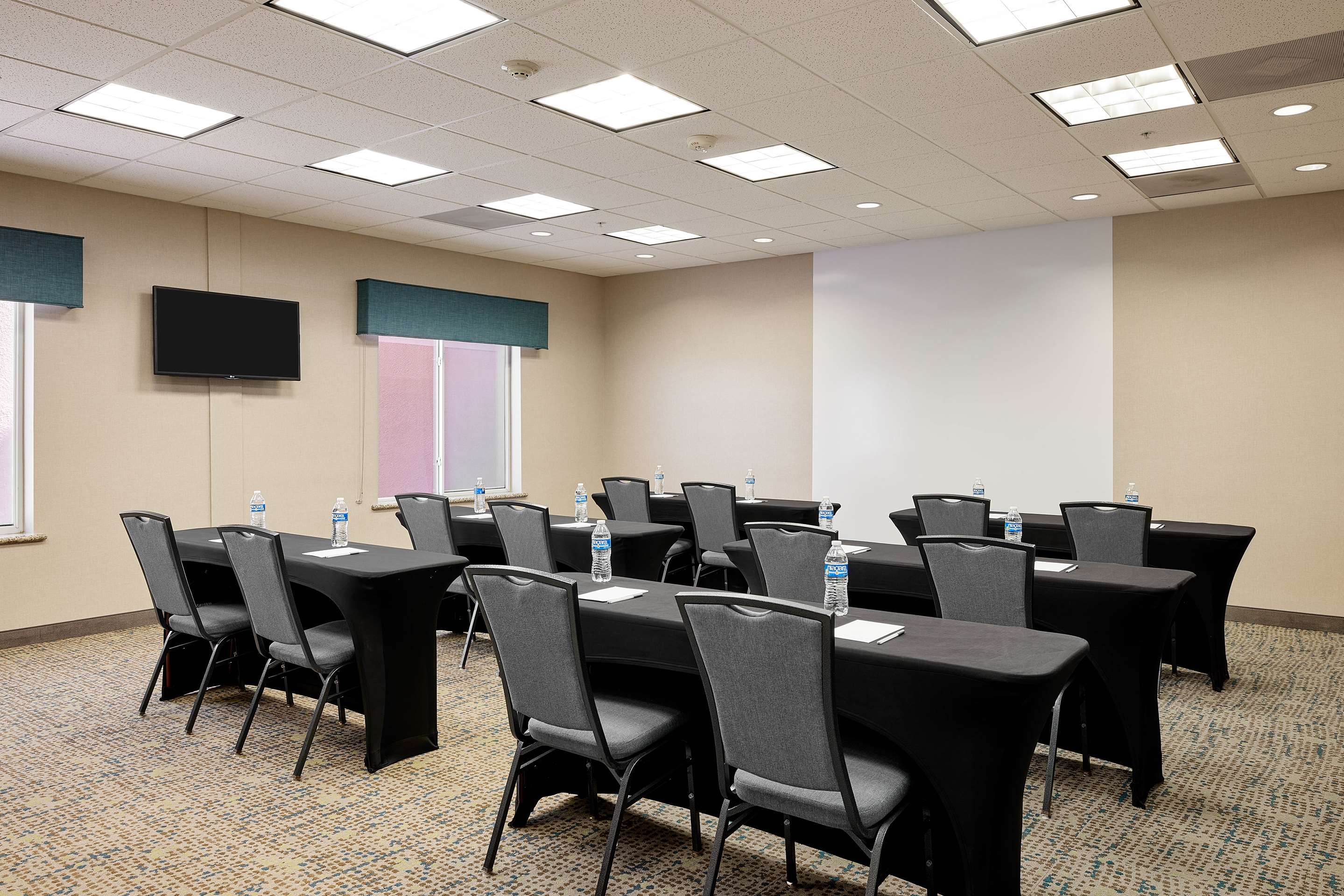 Meeting Room | Hampton Inn & Suites Ridgecrest