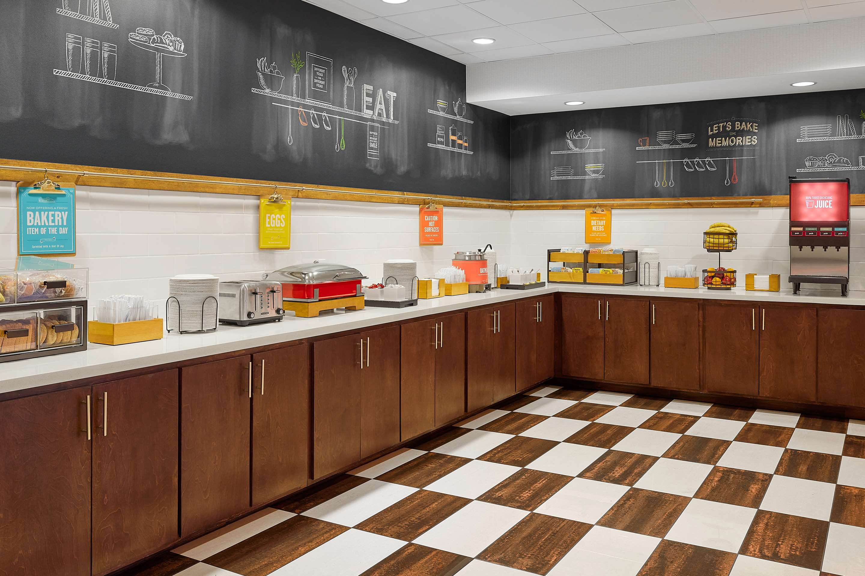 Breakfast Area | Hampton Inn & Suites Ridgecrest