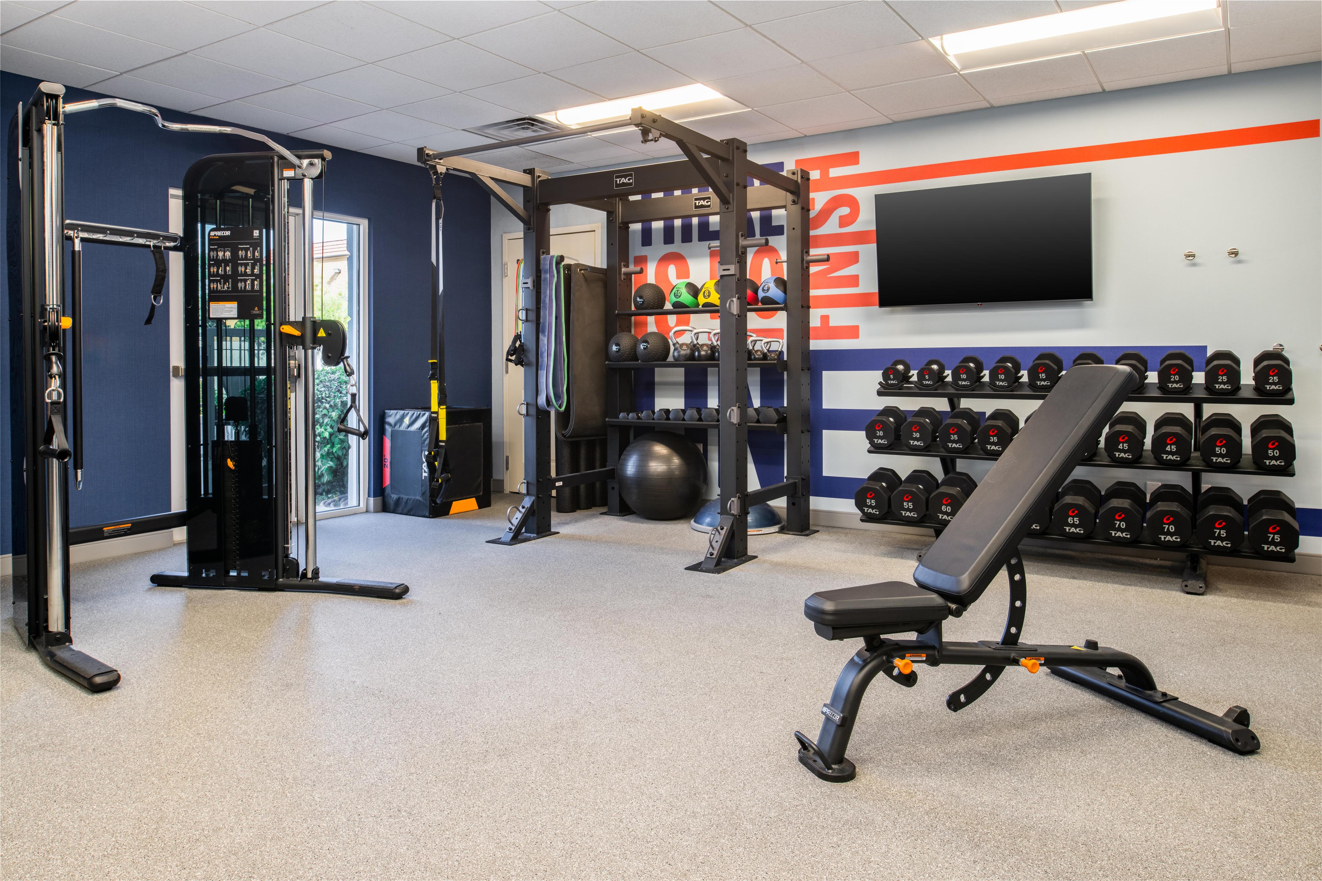 Health club fitness center gym | Hampton Inn & Suites Redding
