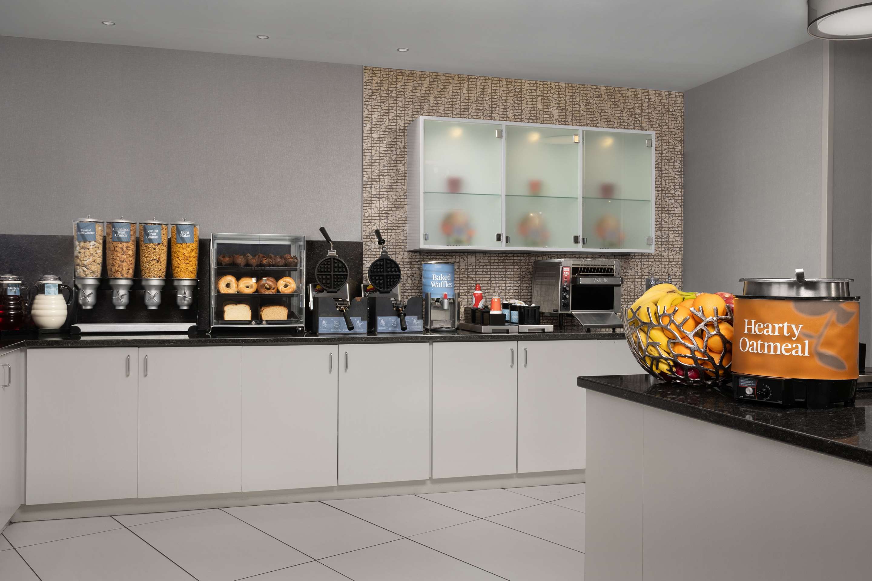 Breakfast Area | Homewood Suites by Hilton Reading-Wyomissing