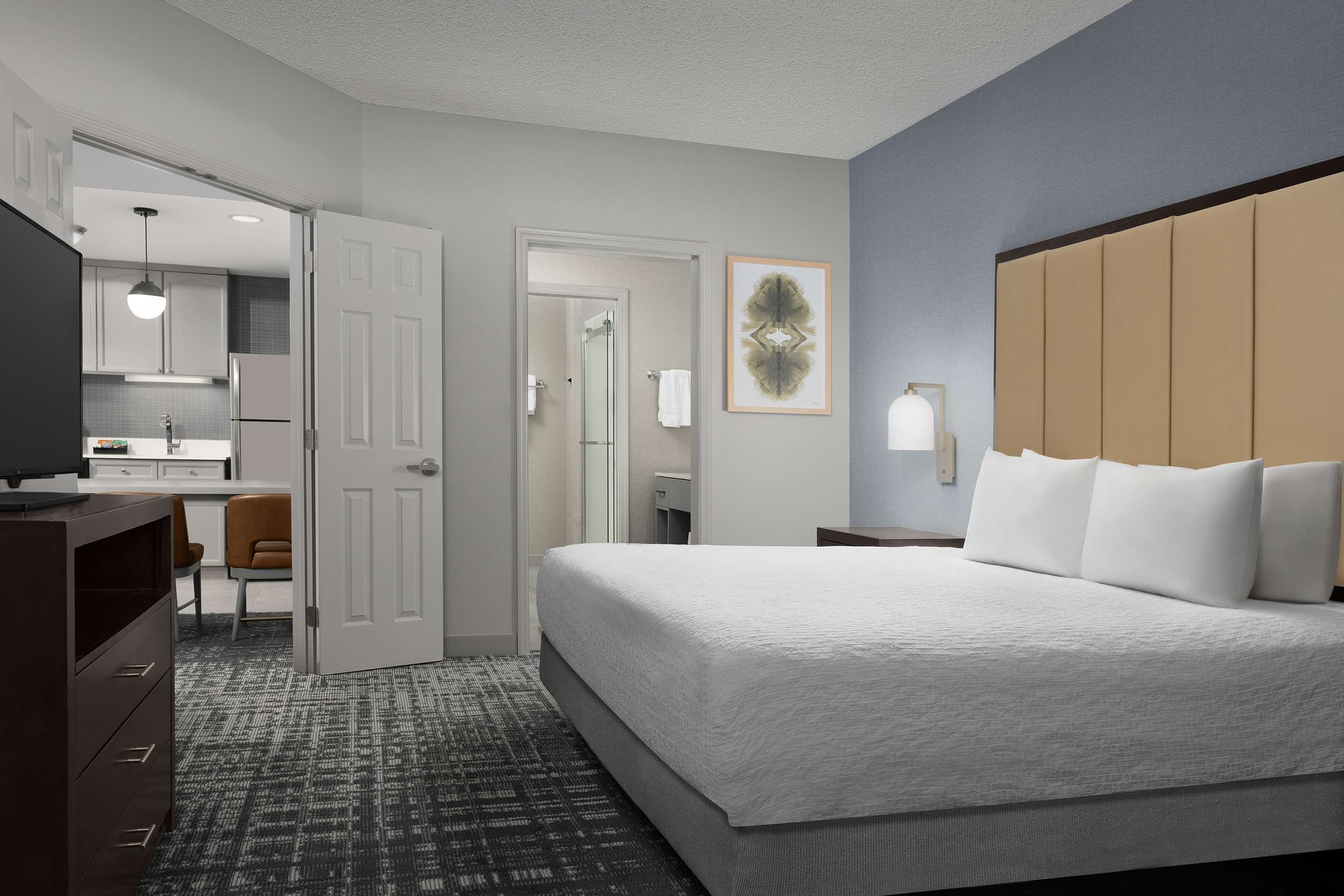 Guest room