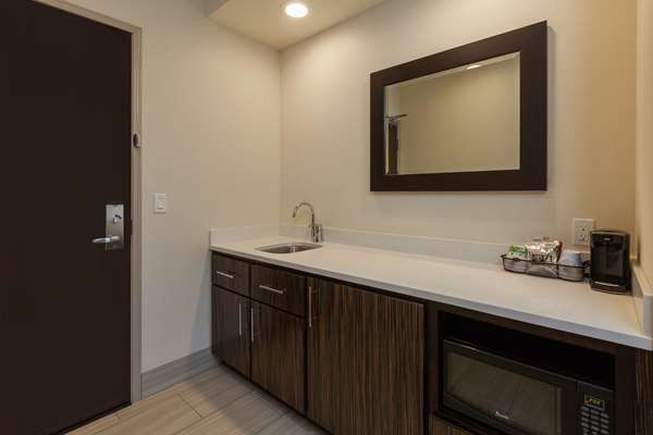  - Hampton Inn & Suites Bend