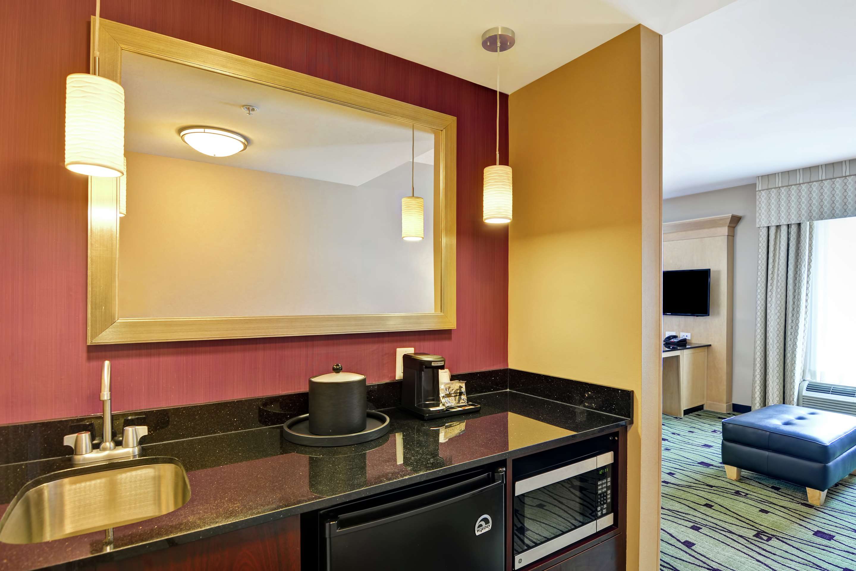 Guest room