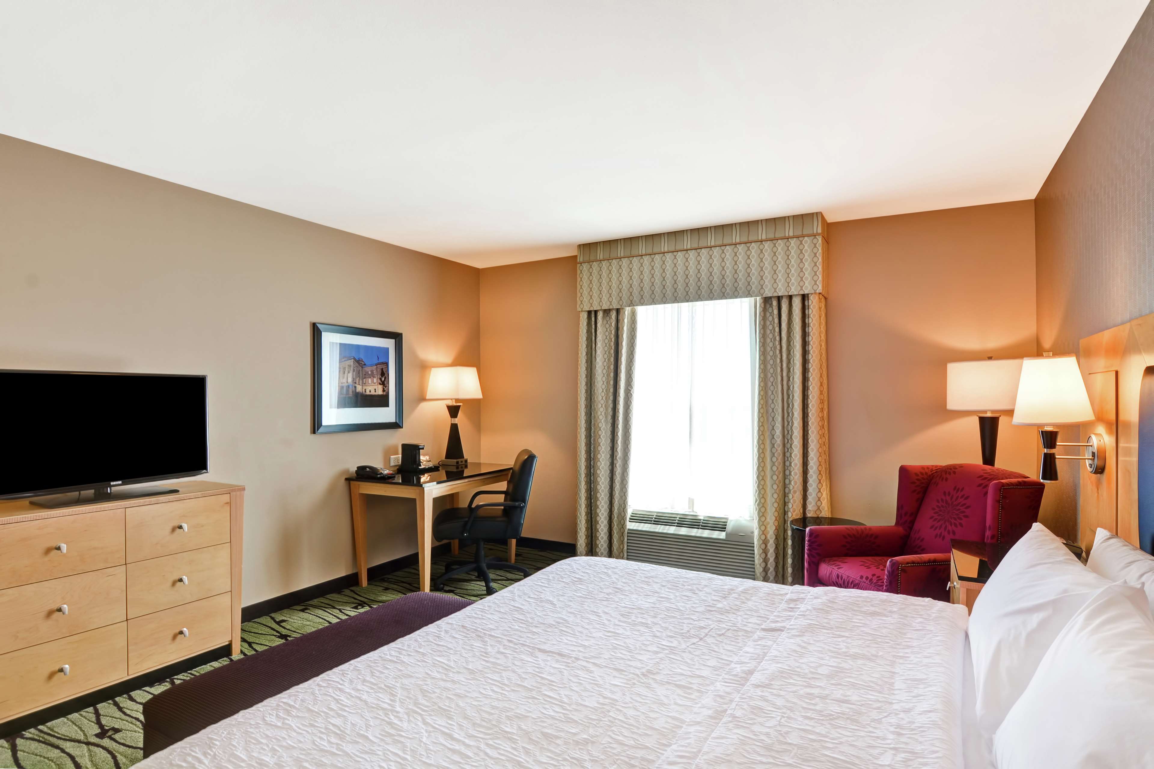 Hampton Inn & Suites Raleigh/Crabtree Valley Room Type - 1KNG MOB HEAR ACC W TUB NS