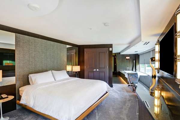  - Hampton Inn & Suites Crabtree Valley Raleigh - I-440, Exit 7