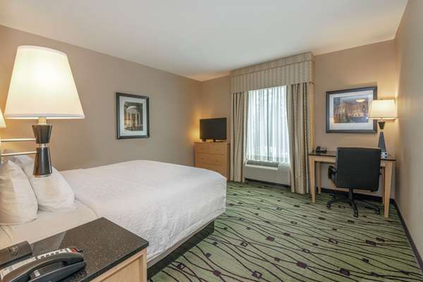  - Hampton Inn & Suites Crabtree Valley Raleigh - I-440, Exit 7