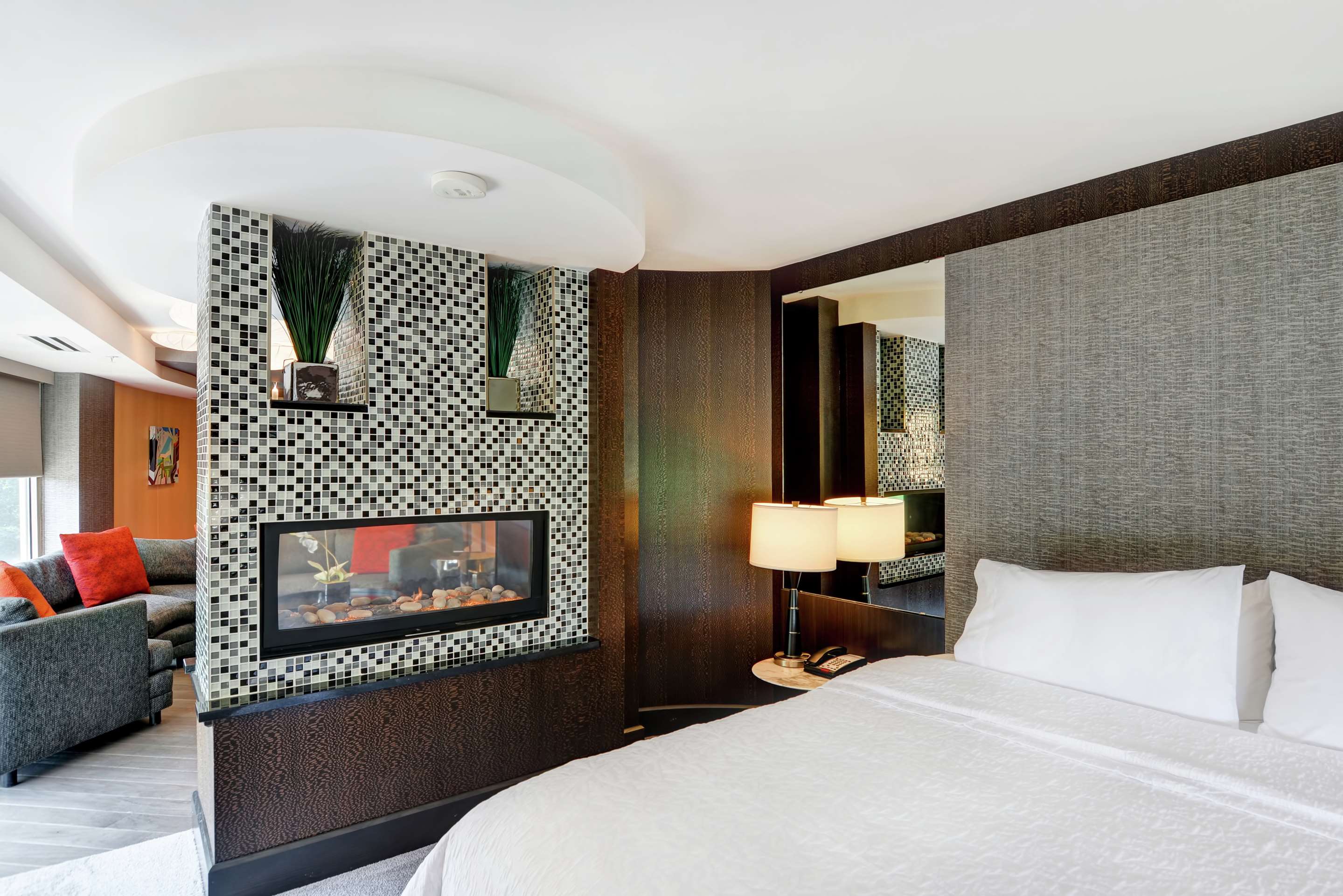 Guest room