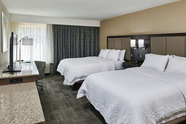  - Hampton Inn & Suites Chapel Hill - I-40, Exit 273