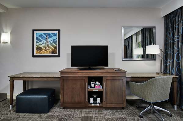  - Hampton Inn & Suites Chapel Hill - I-40, Exit 273