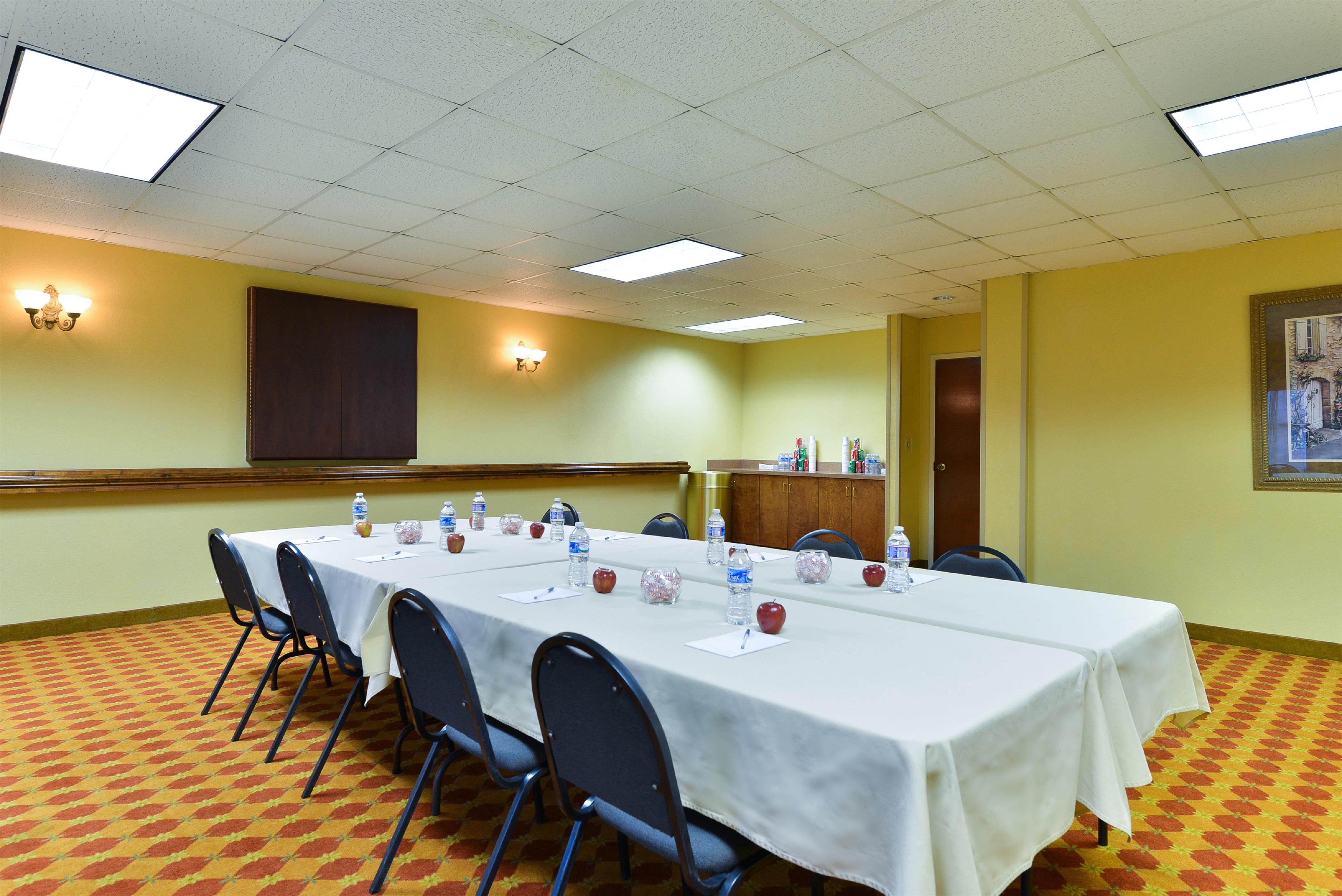 Meeting Room | Hampton Inn Raleigh/Clayton I-40