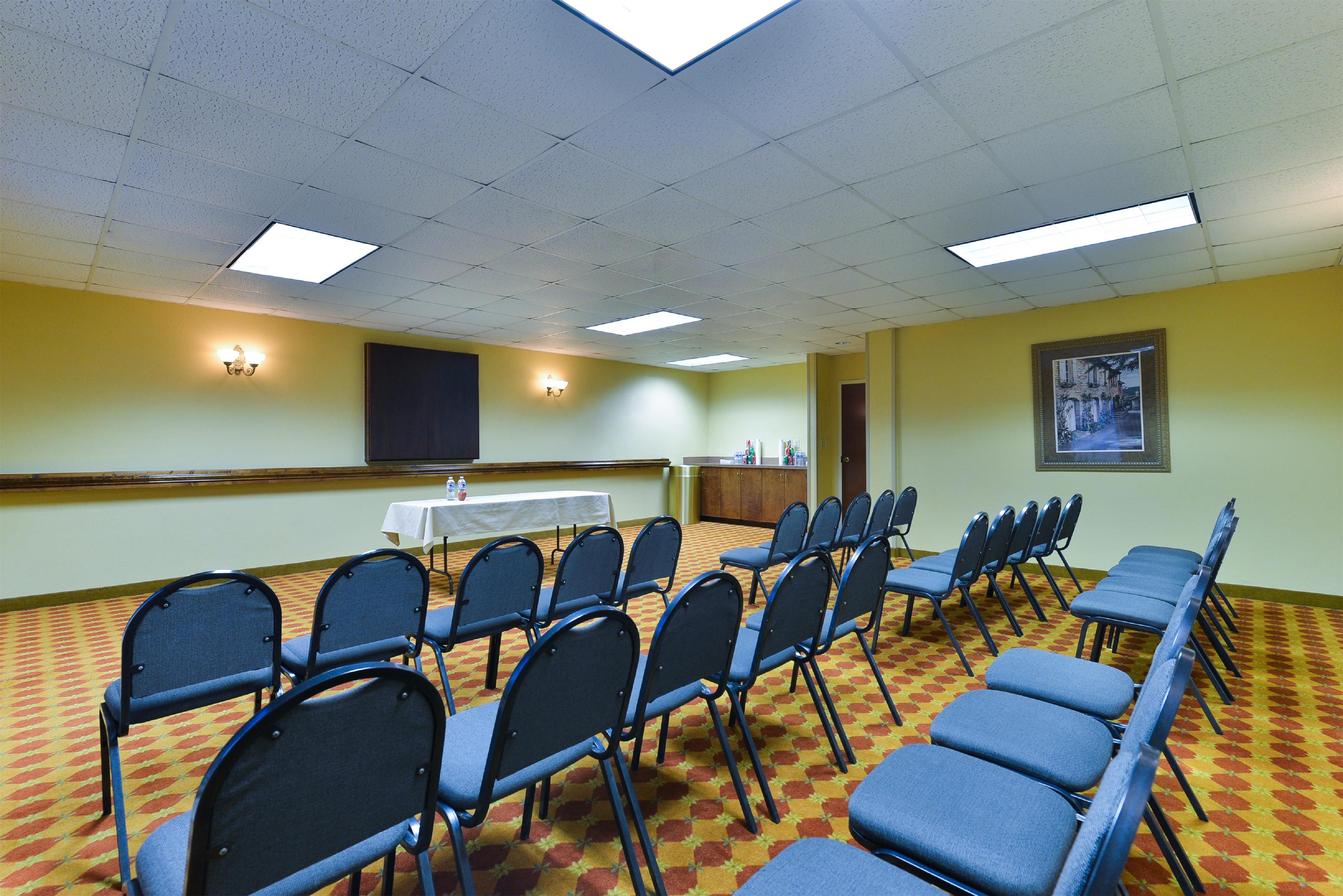 Meeting Room | Hampton Inn Raleigh/Clayton I-40