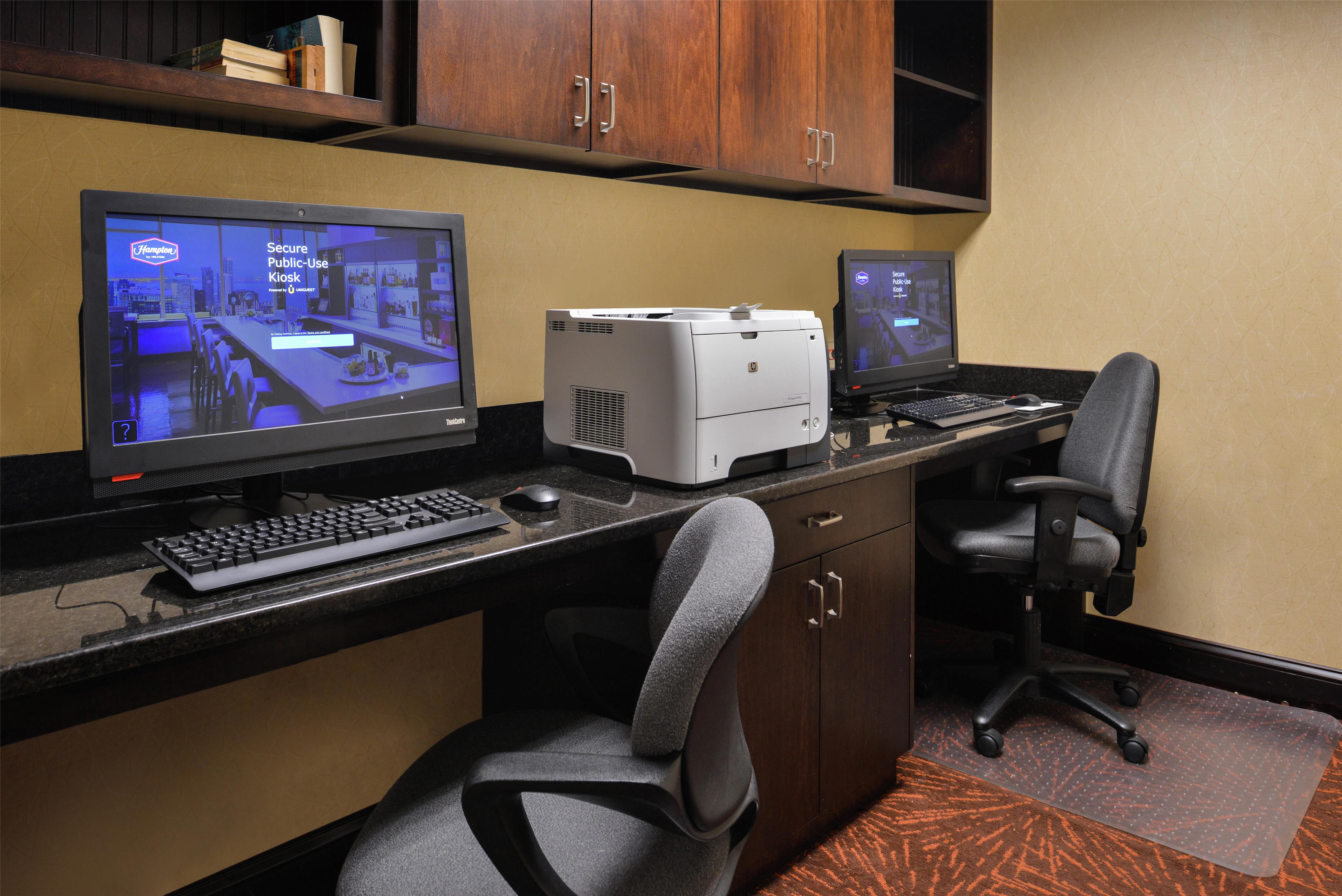 Business Center | Hampton Inn Raleigh/Clayton I-40
