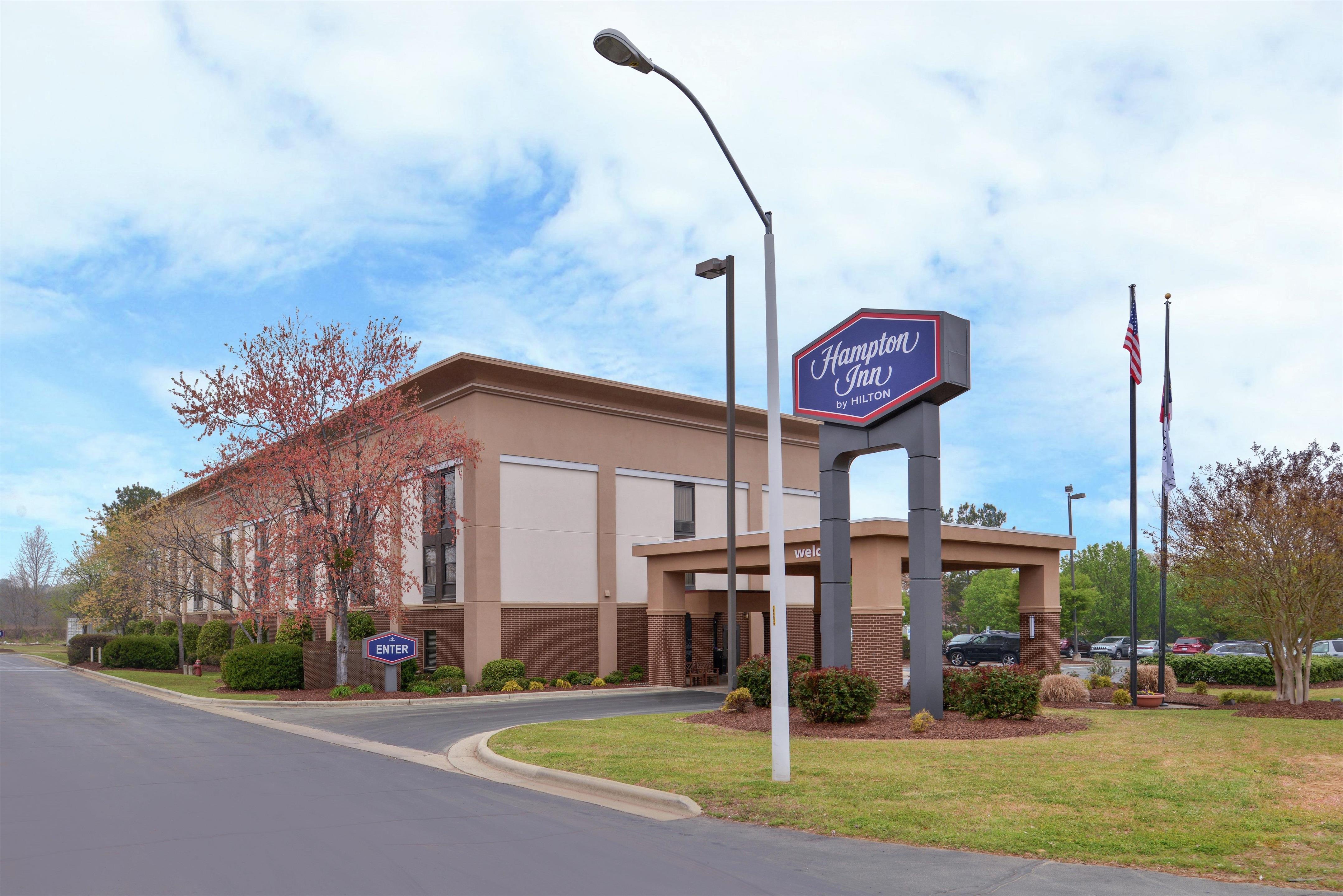 Exterior | Hampton Inn Raleigh/Clayton I-40