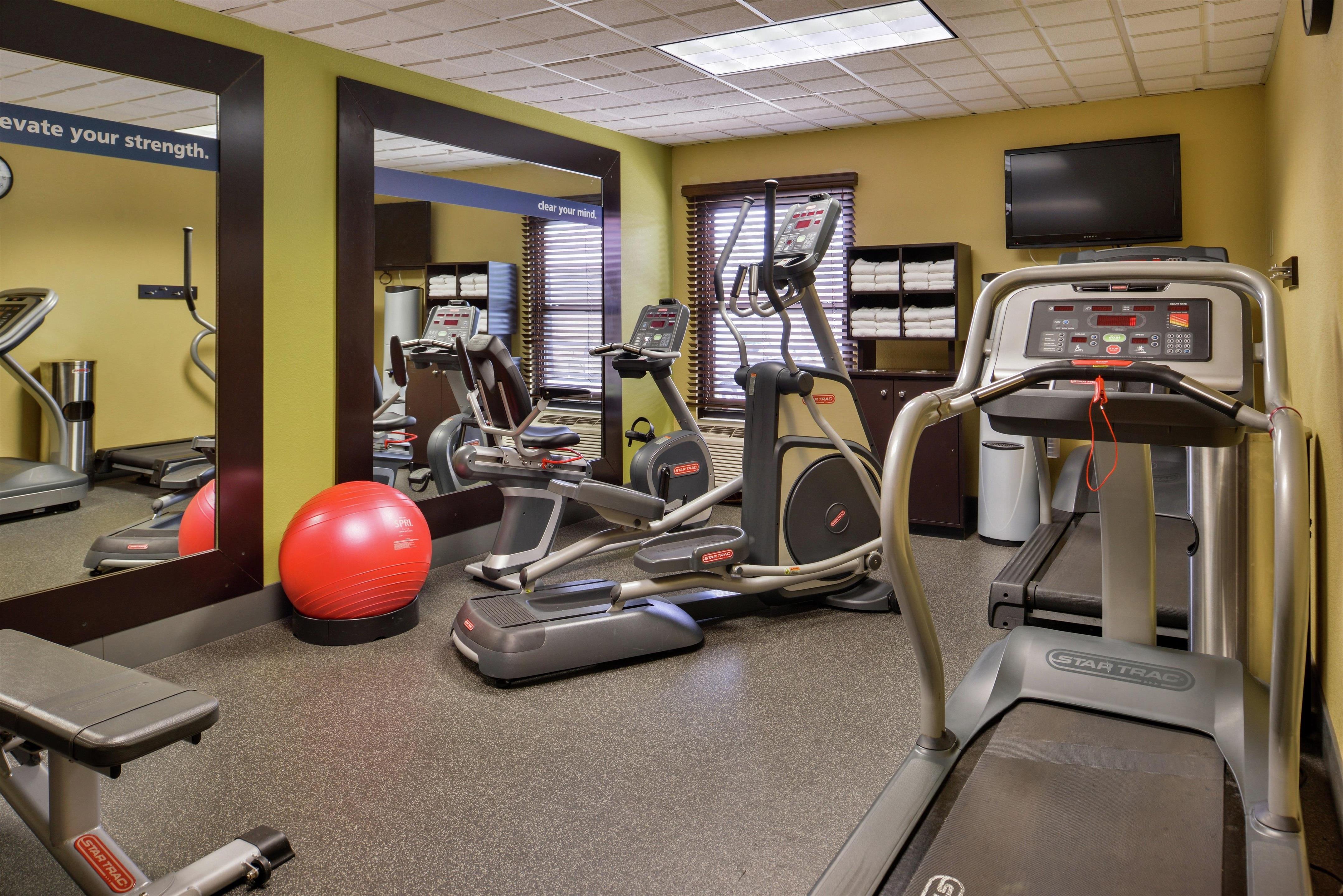 Health club fitness center gym | Hampton Inn Raleigh/Clayton I-40