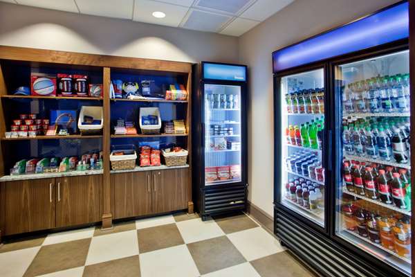 Restaurant - Hampton Inn & Suites Carrboro