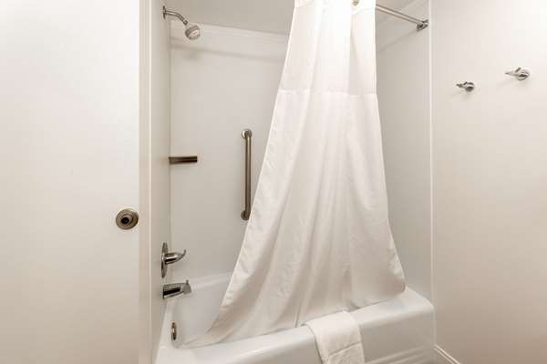  - Hampton Inn & Suites Arena Raleigh - I-40, Exit 290