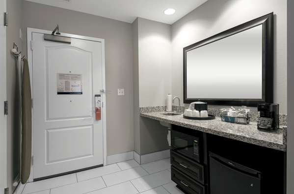  - Hampton Inn & Suites Downtown Raleigh