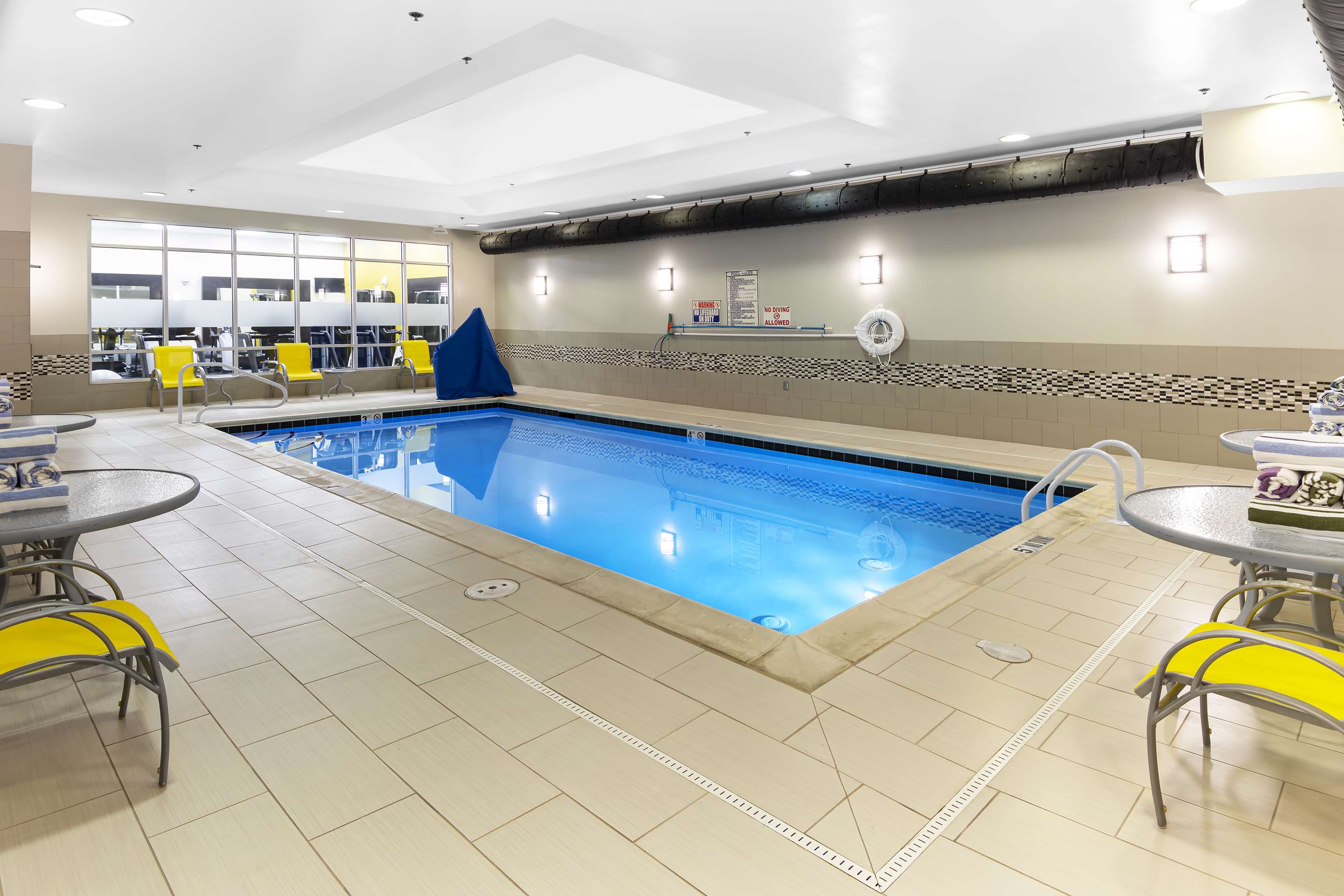 Pool | Hampton Inn & Suites Raleigh Downtown