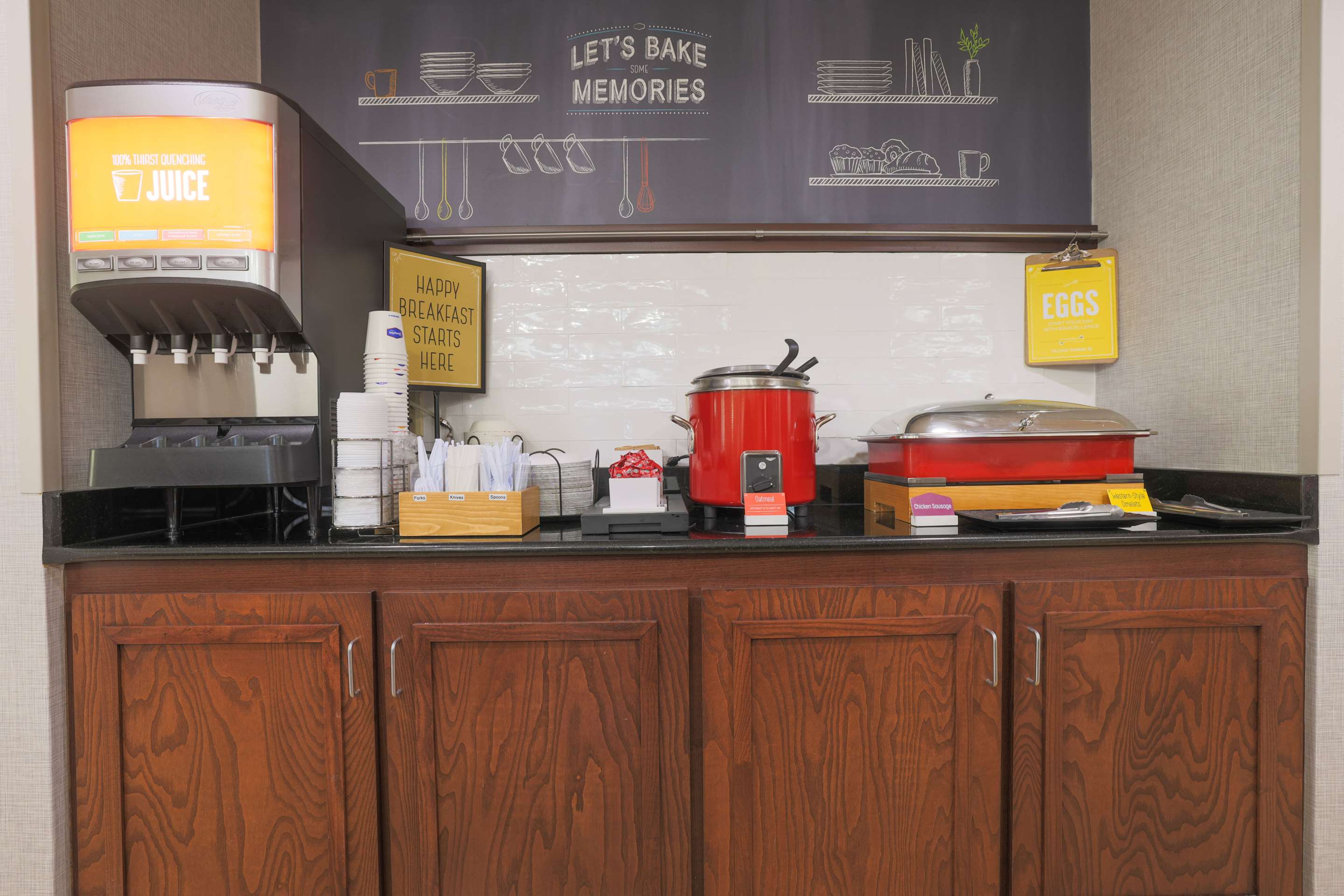 Breakfast Area | Hampton Inn Raleigh Garner