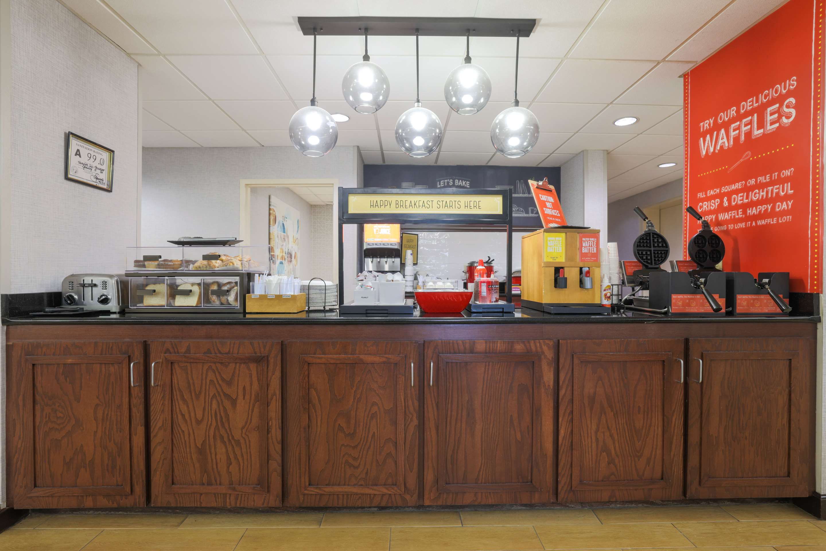 Breakfast Area | Hampton Inn Raleigh Garner