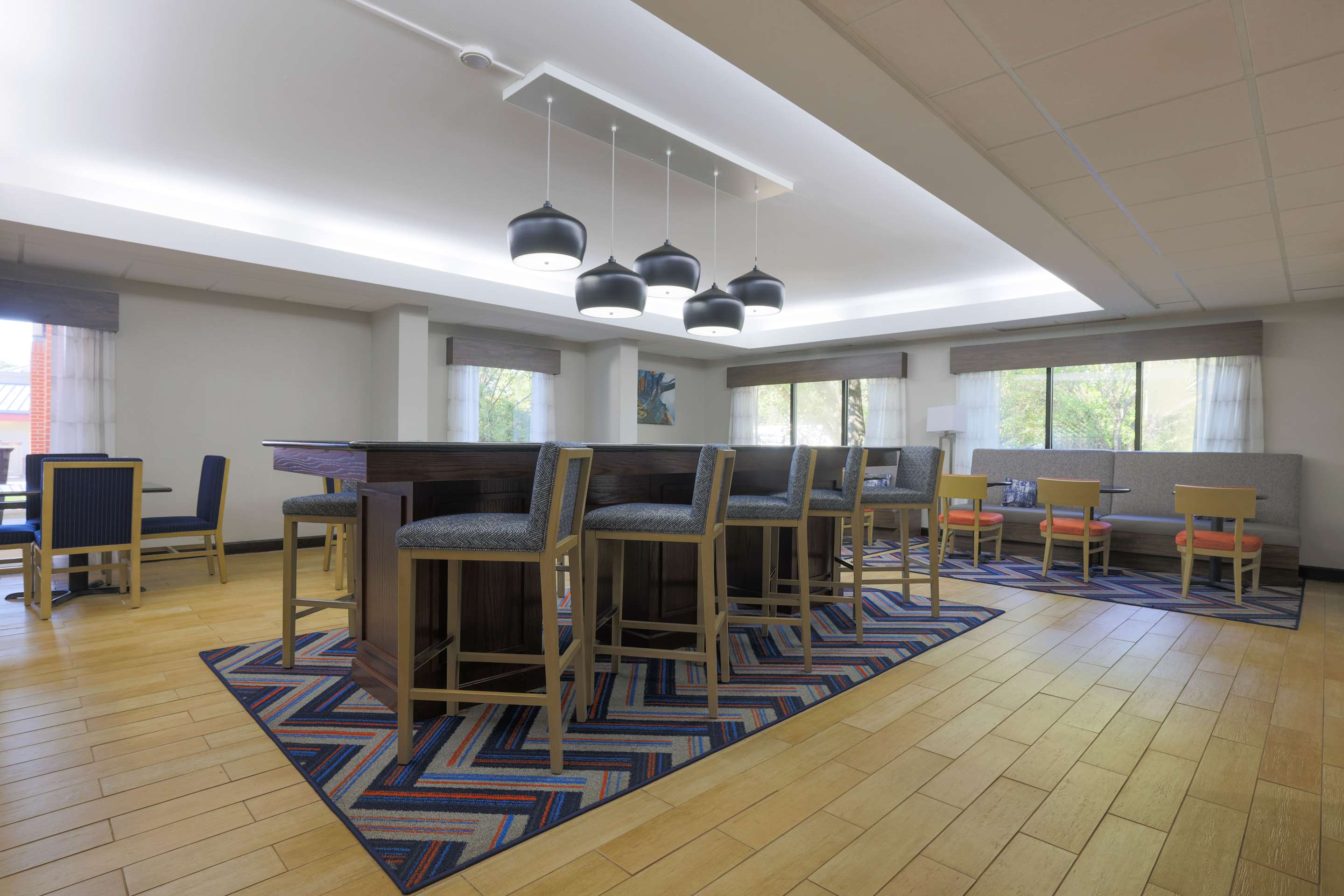 Breakfast Area | Hampton Inn Raleigh Garner