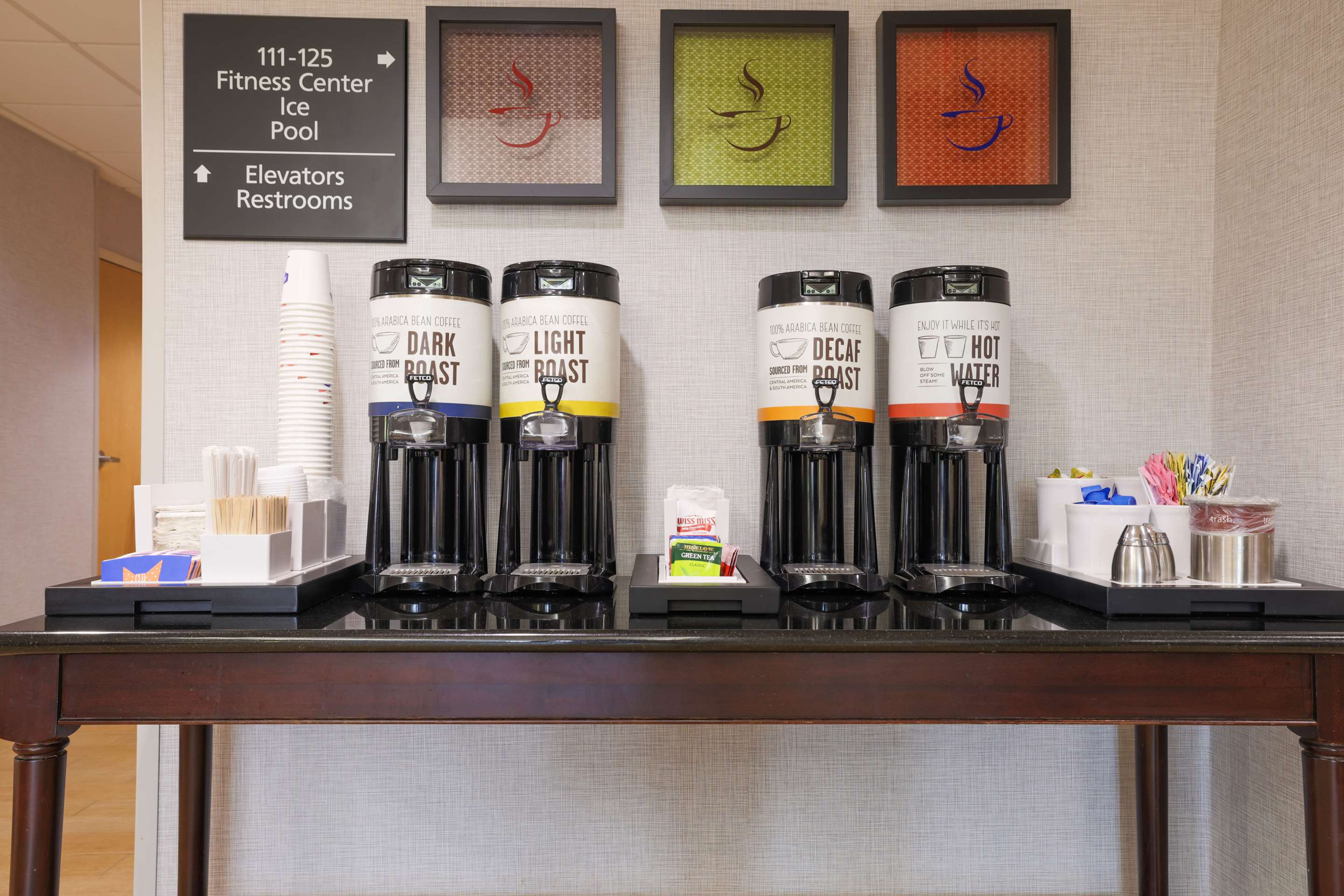 Breakfast Area | Hampton Inn Raleigh Garner