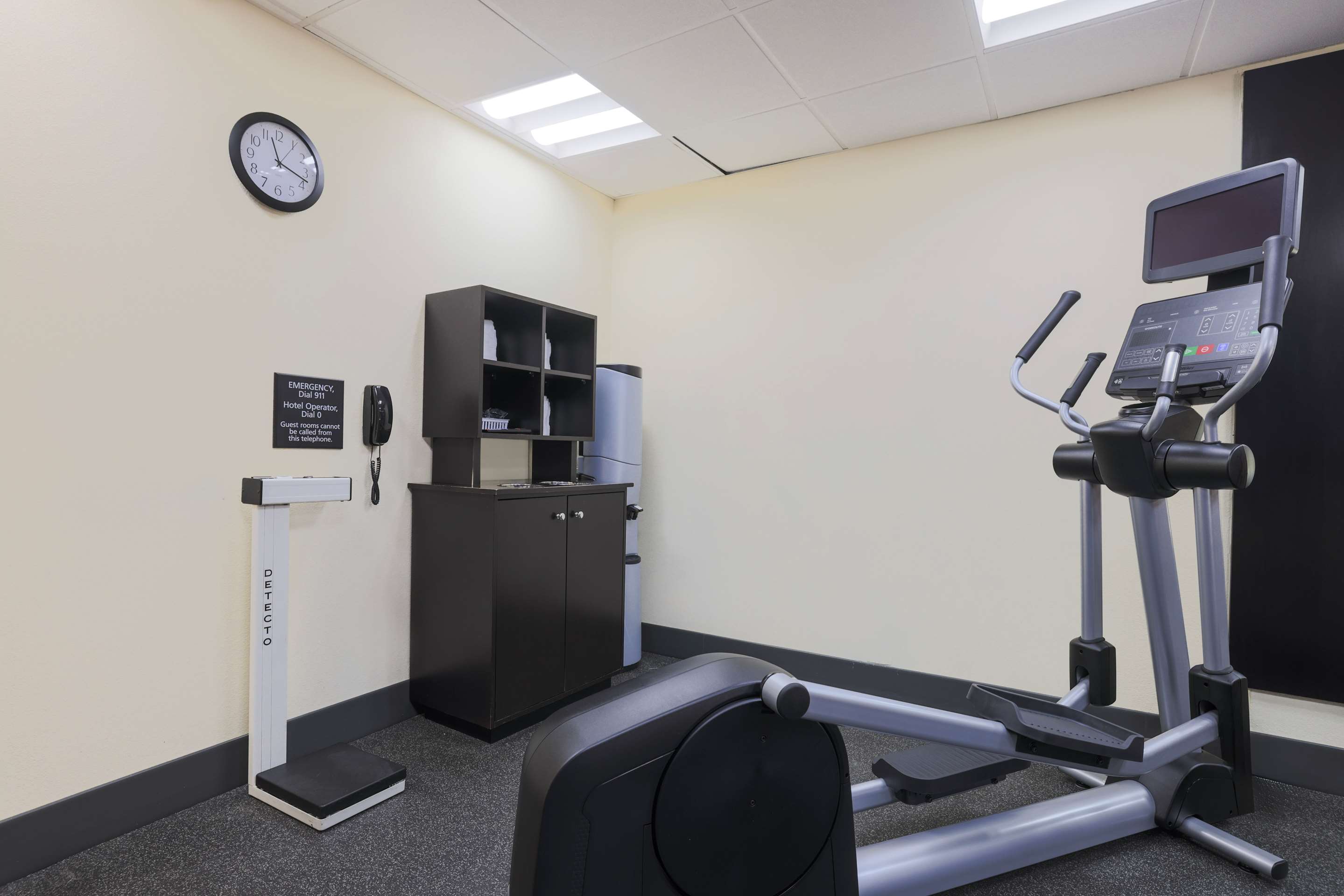 Health club fitness center gym | Hampton Inn Raleigh Garner