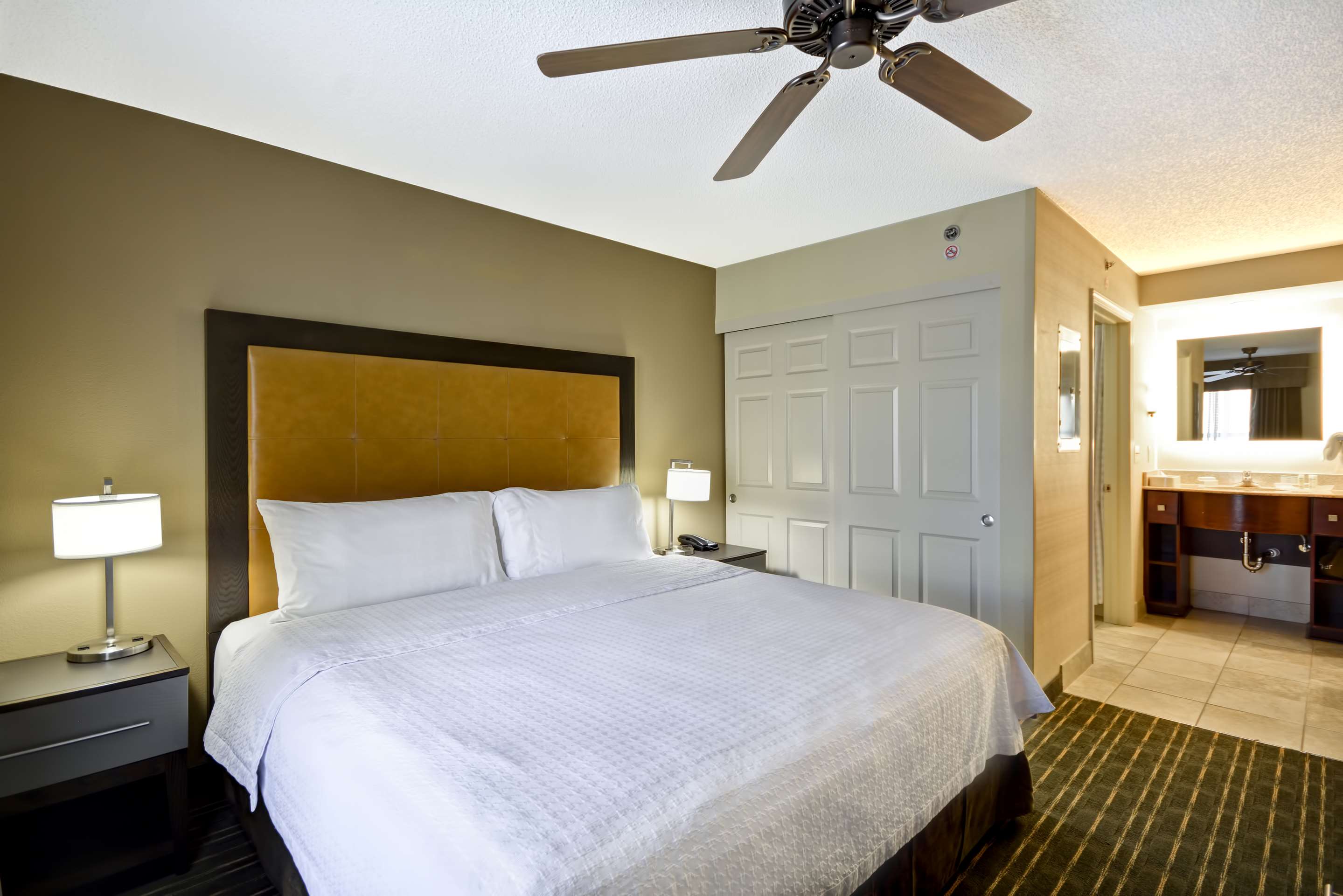 Guest room