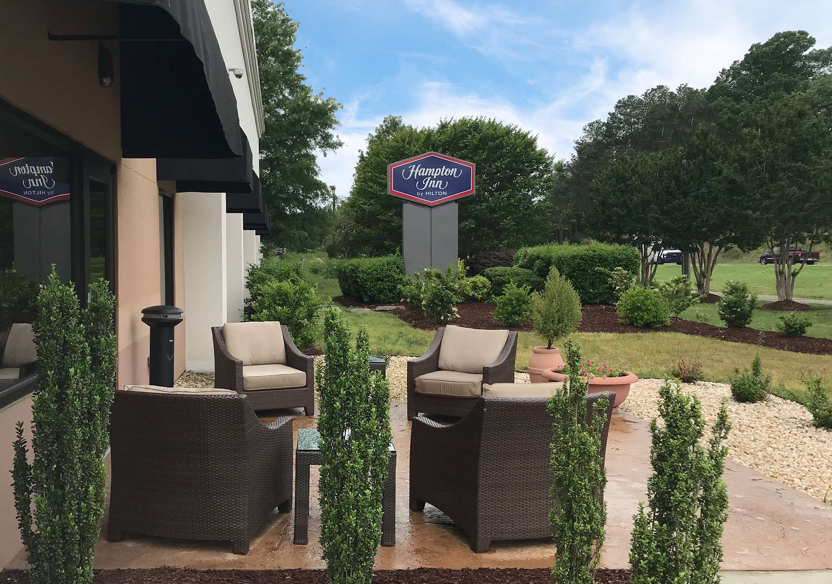 Exterior | Hampton Inn Raleigh-Durham Airport