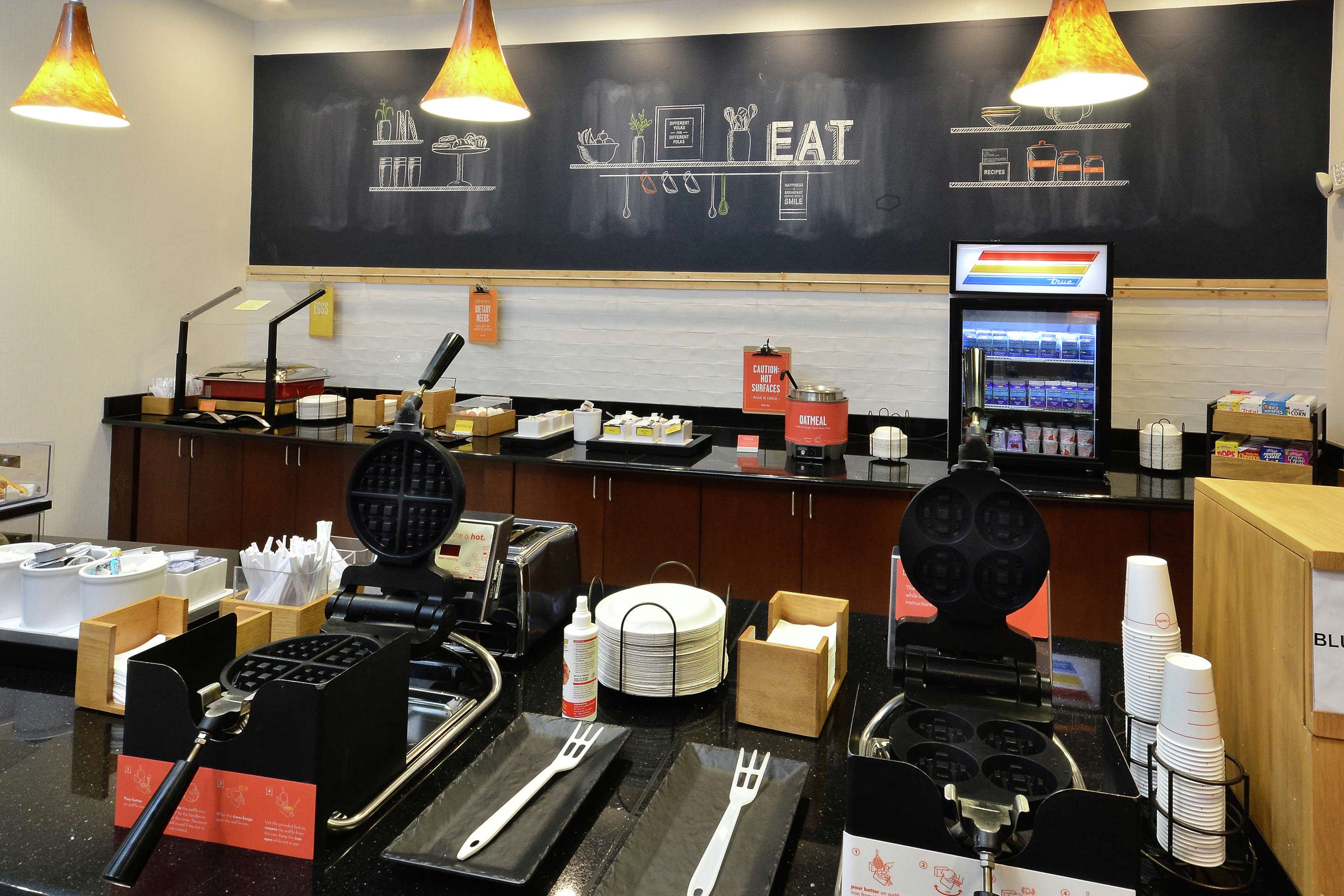 Breakfast Area | Hampton Inn Raleigh-Durham Airport