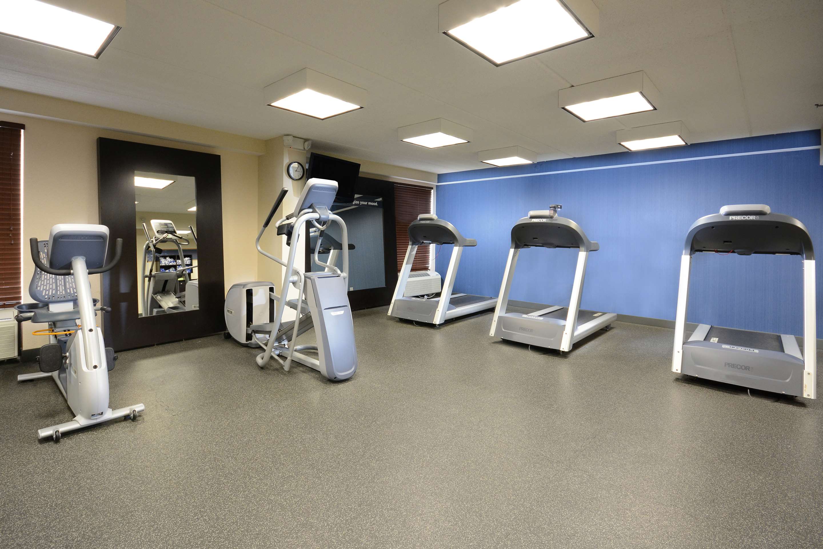 Health club fitness center gym | Hampton Inn Raleigh-Durham Airport