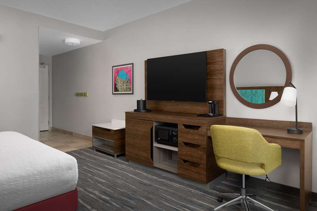 Hampton Inn & Suites Durham North I-85 Room Type - 1 KNG HEARING ACC NOSMOK