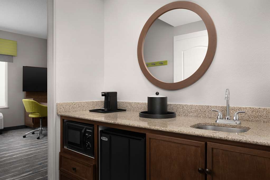 Hampton Inn & Suites Durham North I-85 Room Type - 1KN MOB HEA ACC TUB STU NS