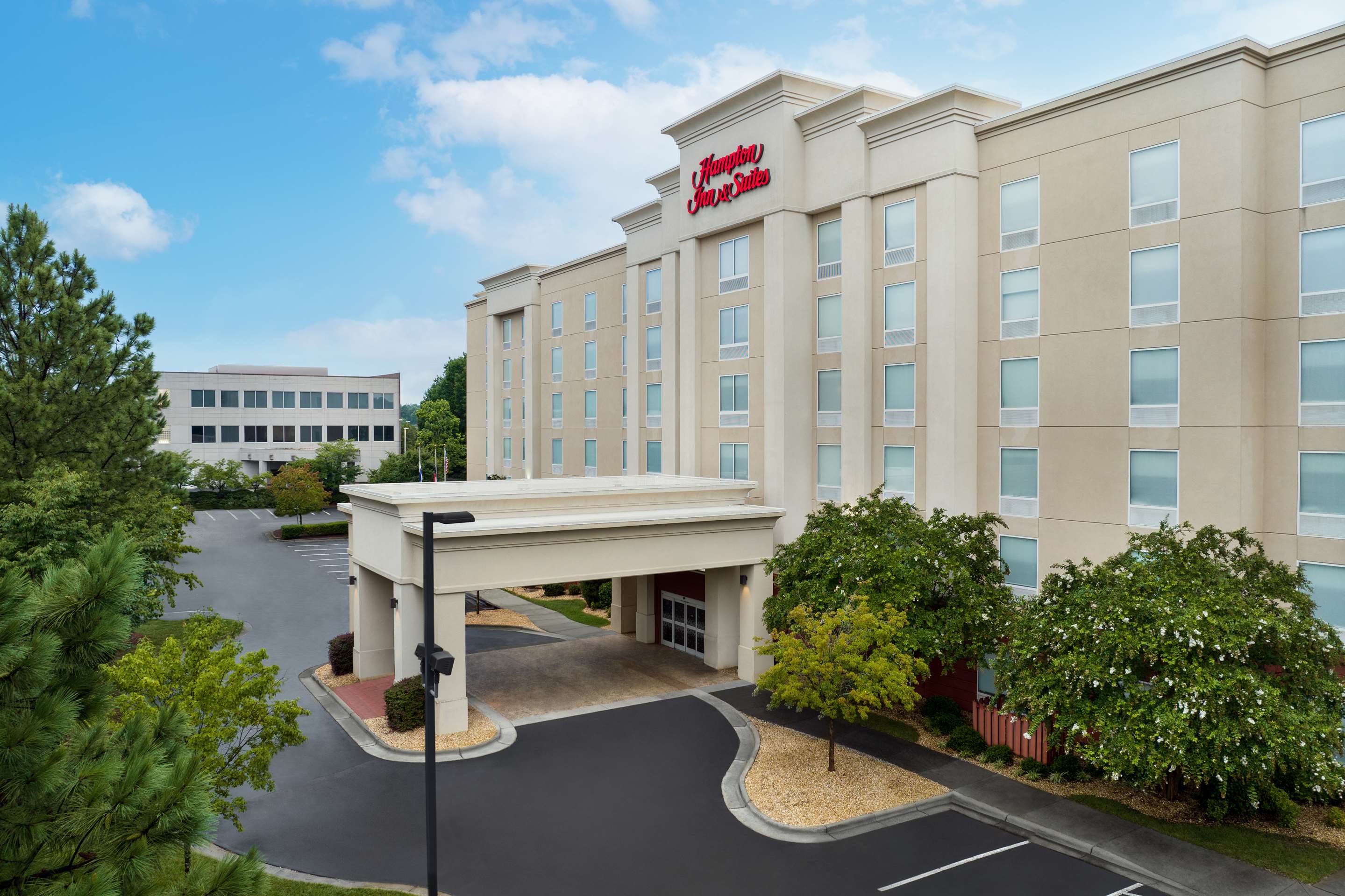 Exterior | Hampton Inn & Suites Durham/North I-85