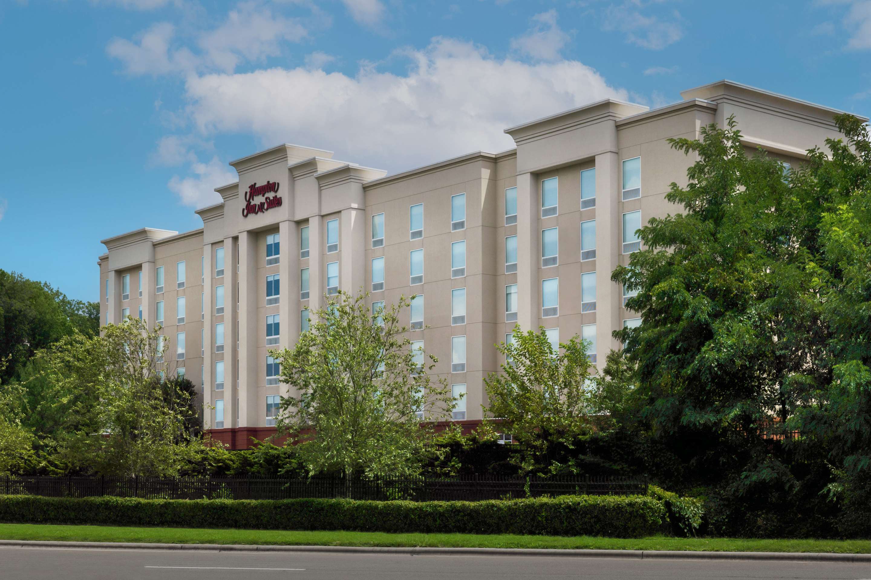 Exterior | Hampton Inn & Suites Durham/North I-85