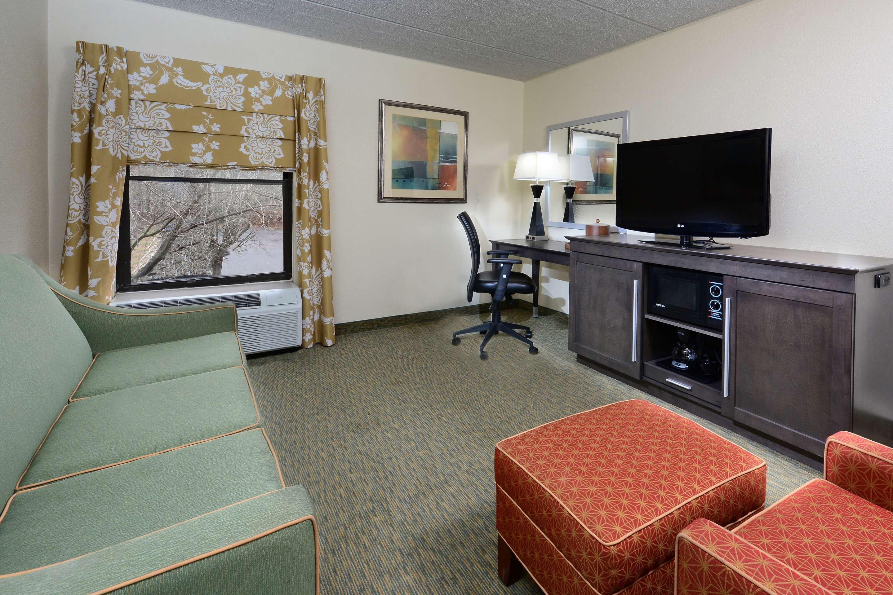 Guest room
