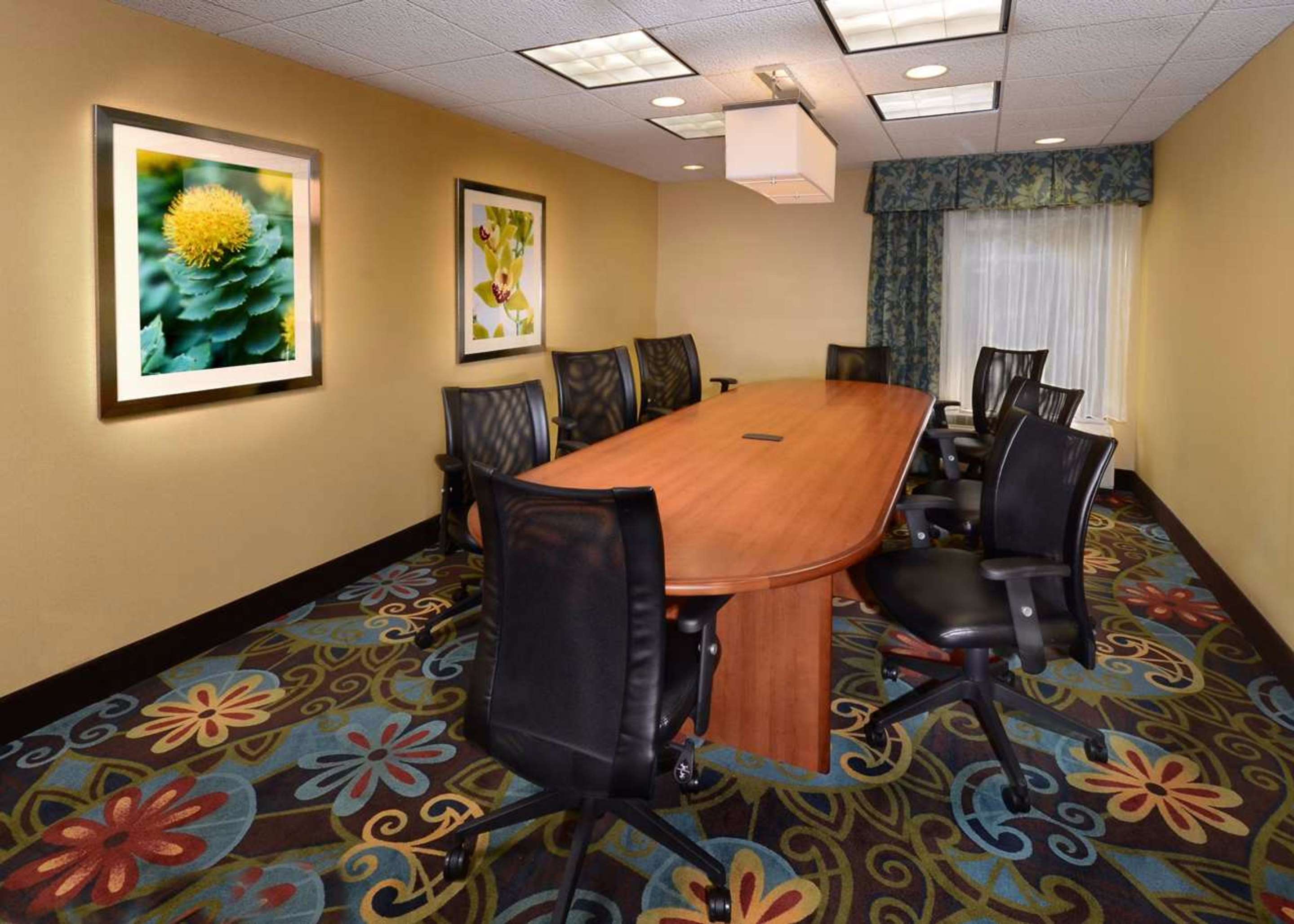 Meeting Room | Hampton Inn Raleigh / Town Of Wake Forest