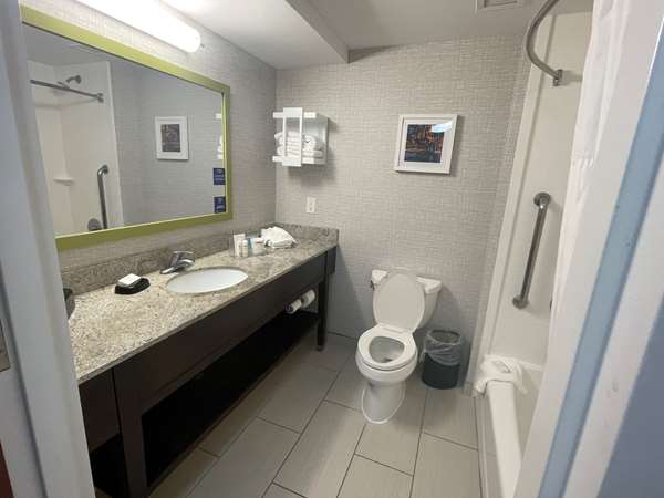  - Hampton Inn Ridgefield Park - I-95, Exit 68